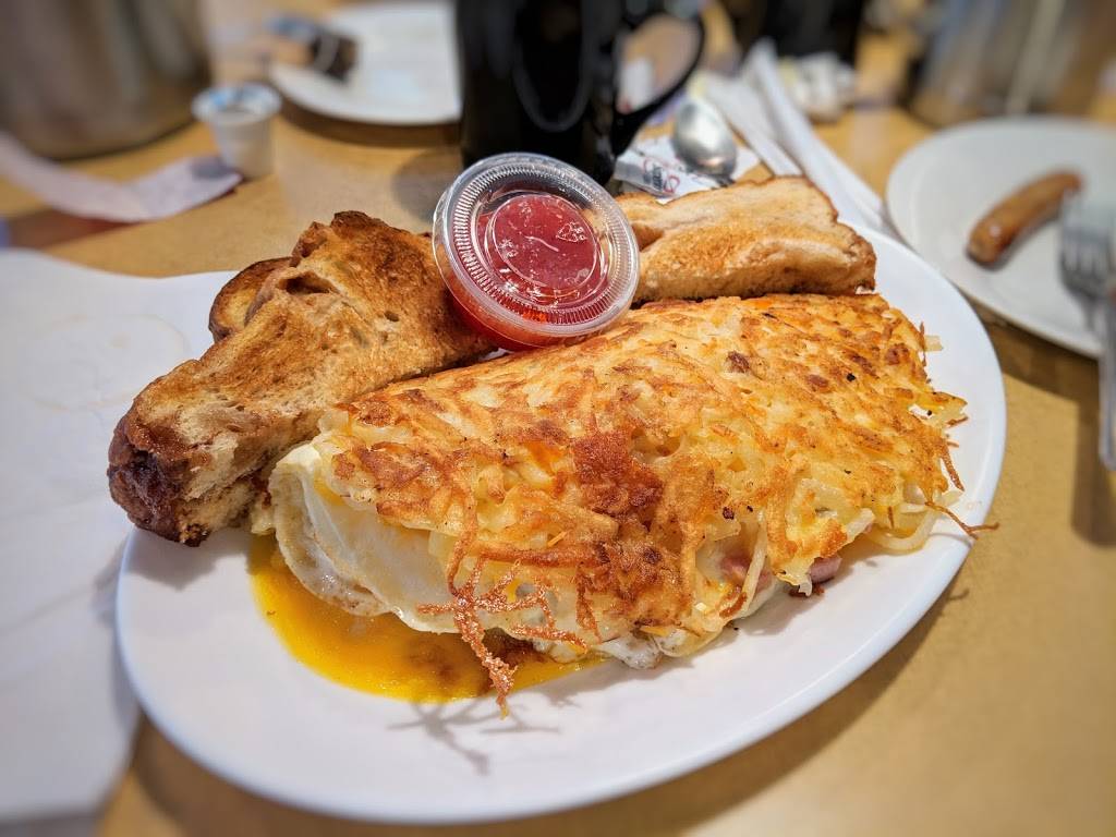 The Farmhouse | restaurant | 430 W Washington Ave, Zeeland, MI 49464, USA | 6167729330 OR +1 616-772-9330