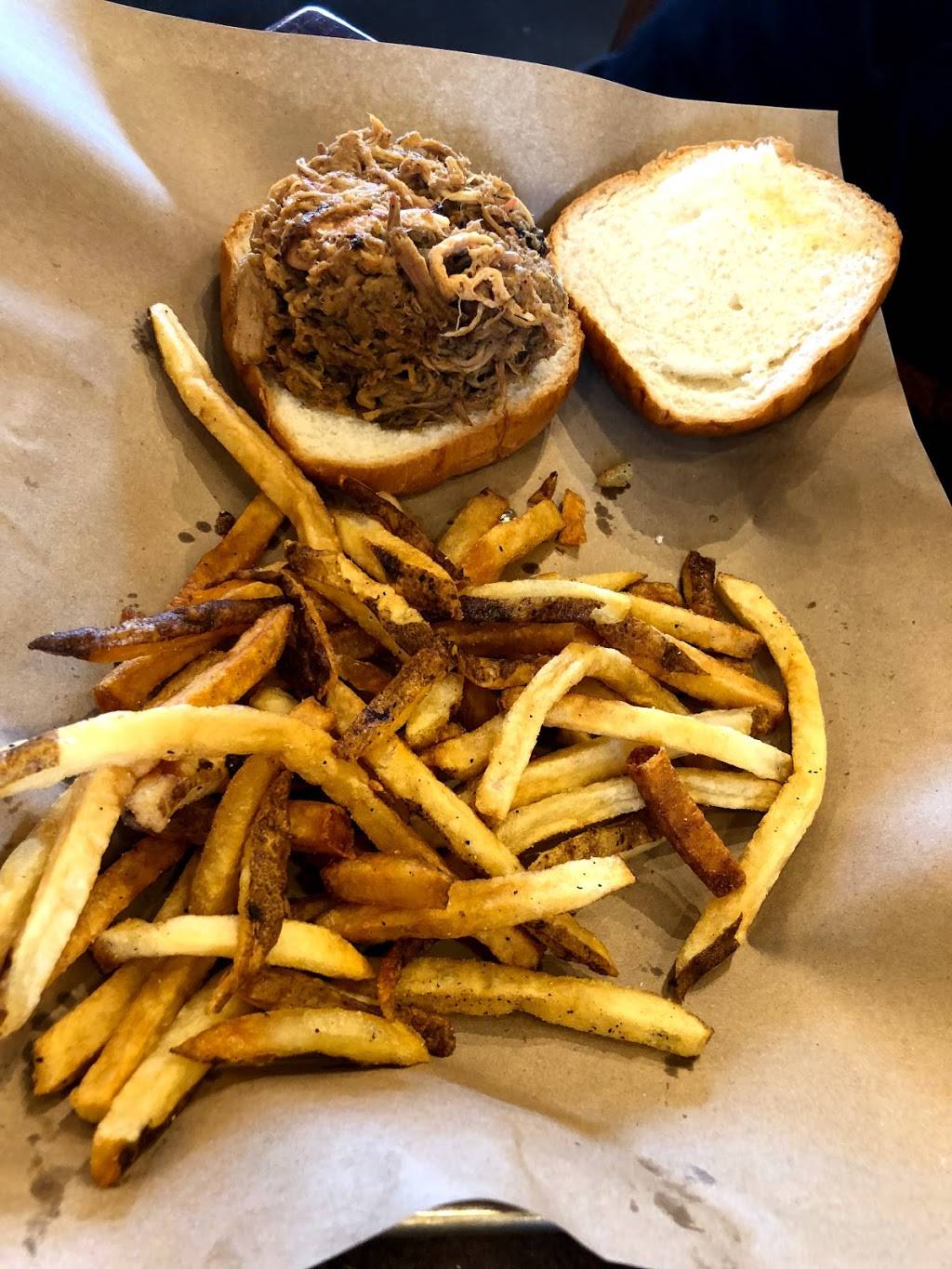 MISSION BBQ | restaurant | 885 Rockville Pike, Rockville, MD 20852, USA | 3014445574 OR +1 301-444-5574