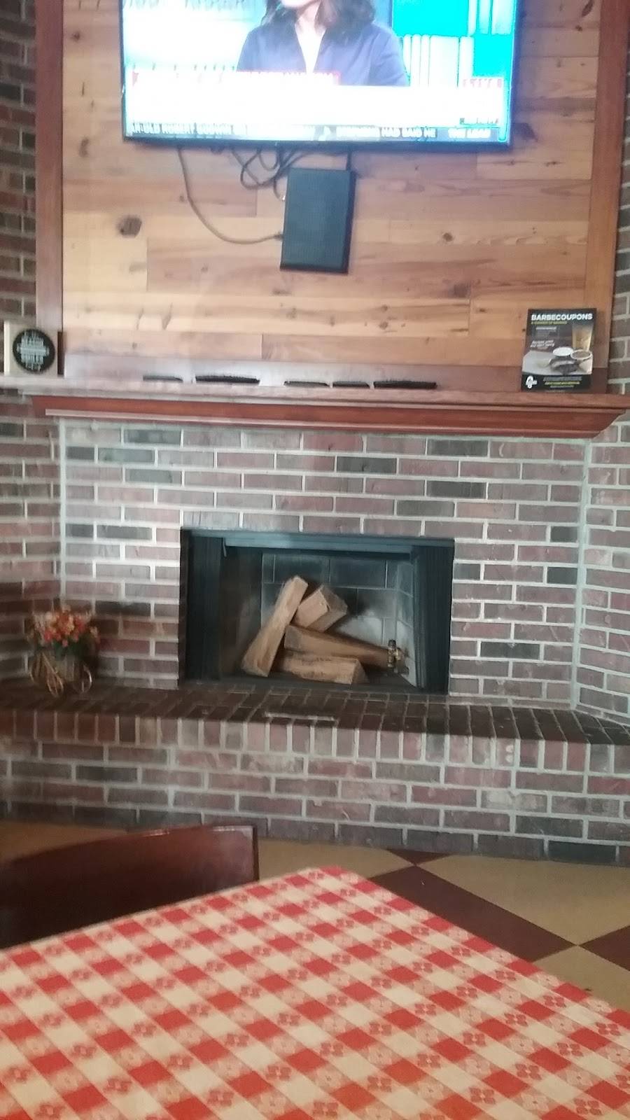 Dickeys Barbecue Pit | restaurant | 2551 E Main St, Plainfield, IN 46168, USA | 3178397100 OR +1 317-839-7100