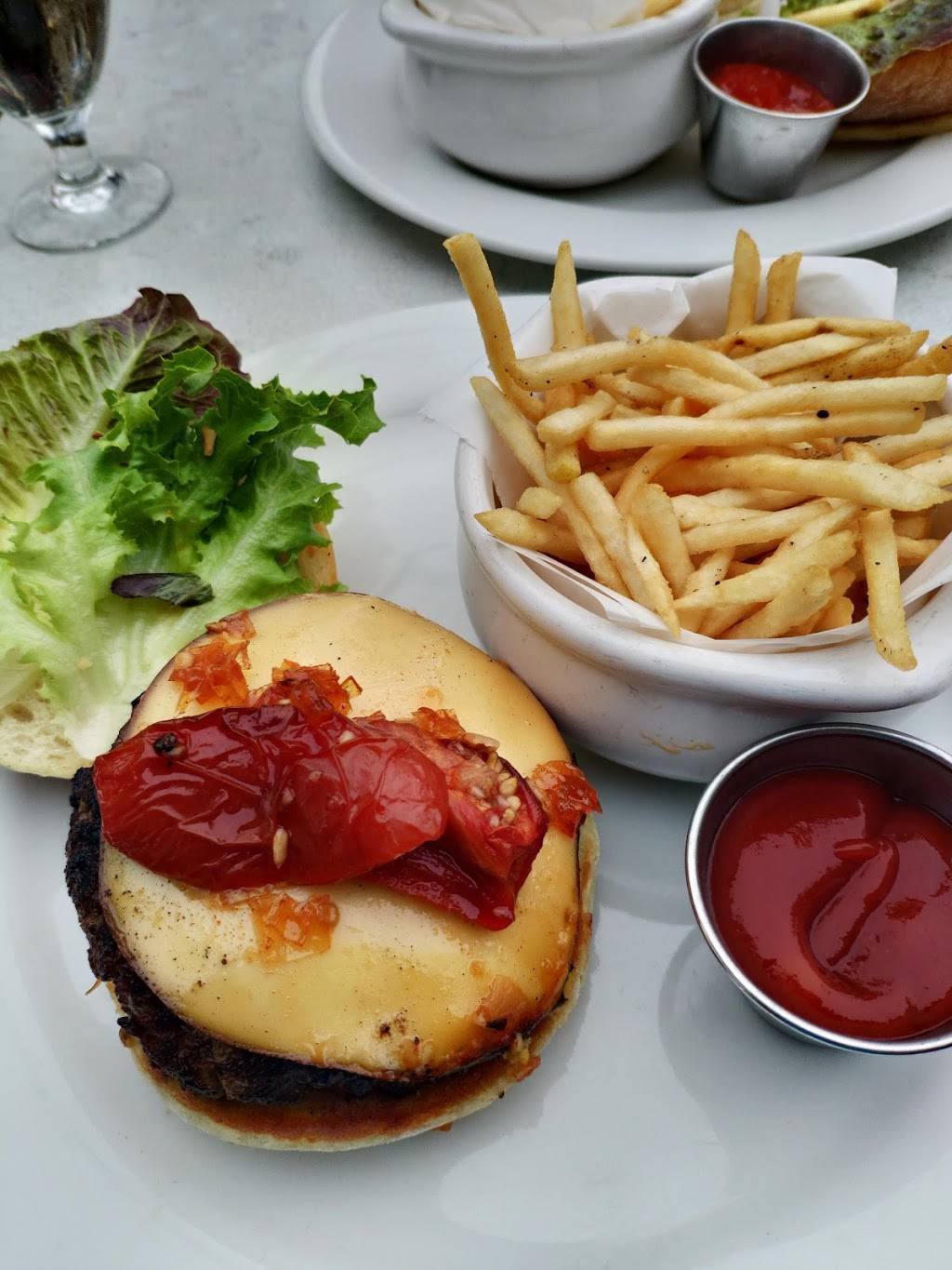 Eat Street Social | restaurant | 18 W 26th St, Minneapolis, MN 55404, USA | 6127676850 OR +1 612-767-6850