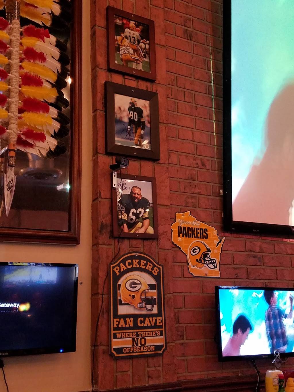 Slackers Bar & Grill | restaurant | 995 Marina Mile Blvd, Fort Lauderdale, FL 33315, USA | 9545304758 OR +1 954-530-4758