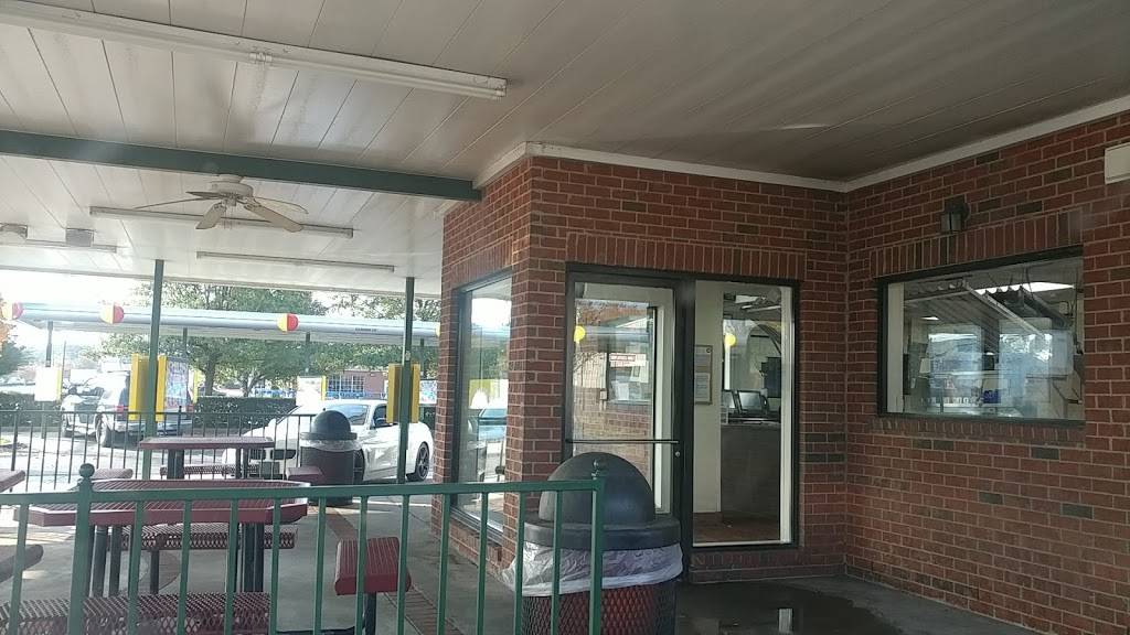 Sonic Drive-In | restaurant | 7315 Hacks Cross Rd, Olive Branch, MS 38654, USA | 6628907771 OR +1 662-890-7771