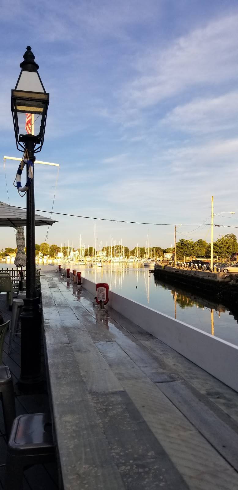 Wickford on the Water | restaurant | 83 Brown St, North Kingstown, RI 02852, USA | 4012947900 OR +1 401-294-7900