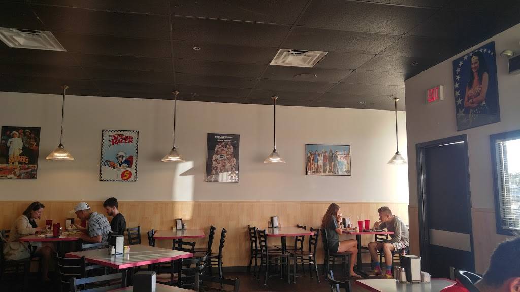 Cecil Whittaker’s Pizzeria | restaurant | Heritage Place, 12529 Olive Blvd, St. Louis, MO 63141, USA | 3144699111 OR +1 314-469-9111