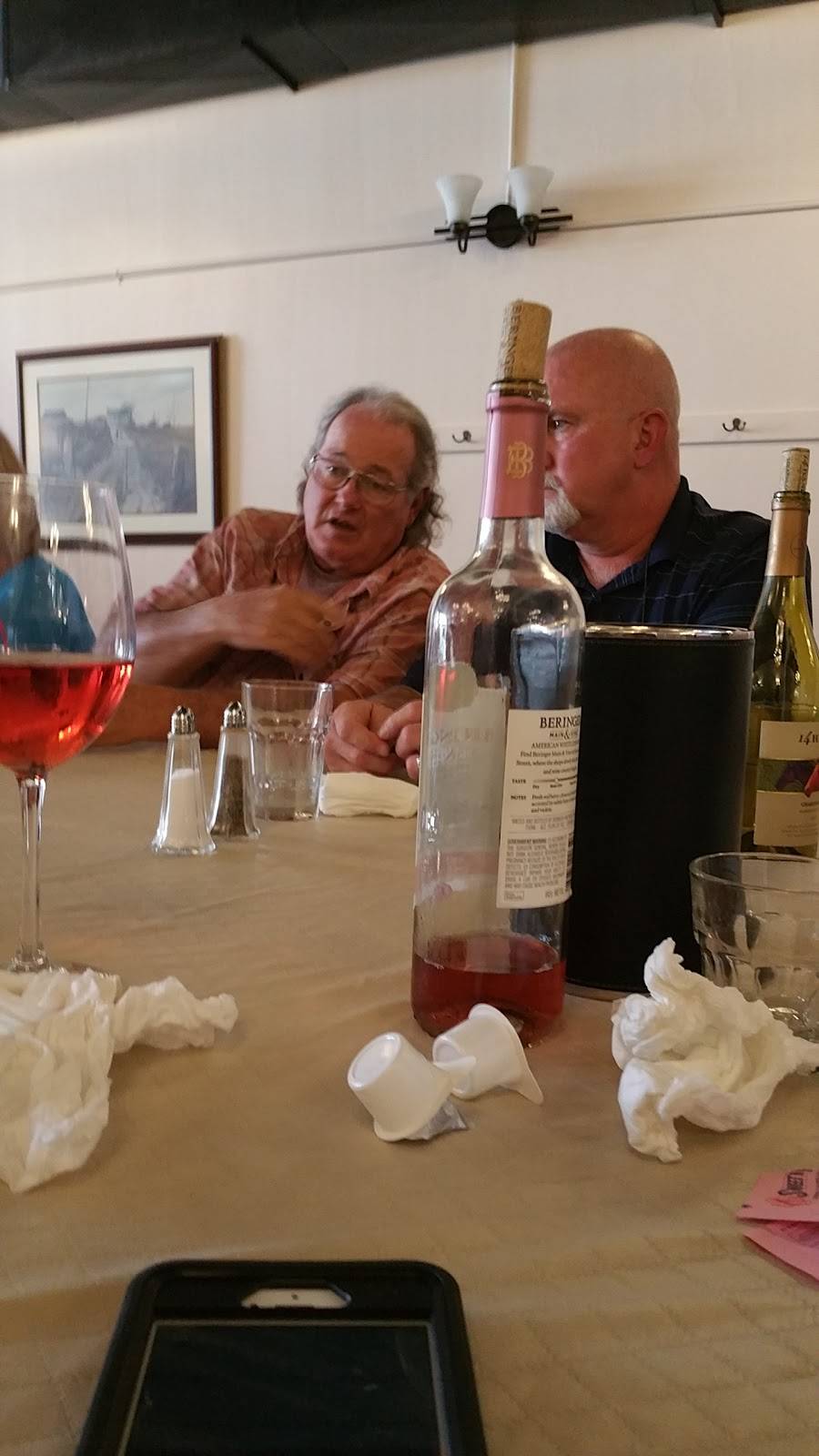 Morenos Casual Dining | restaurant | 109 W Findlay St, Carey, OH 43316, USA | 4193967374 OR +1 419-396-7374