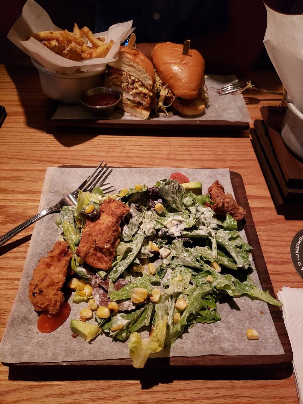 Laurel Tavern Dallas | restaurant | 7439, 1920 Greenville Avenue, Dallas, TX 75206, USA | 4693990613 OR +1 469-399-0613