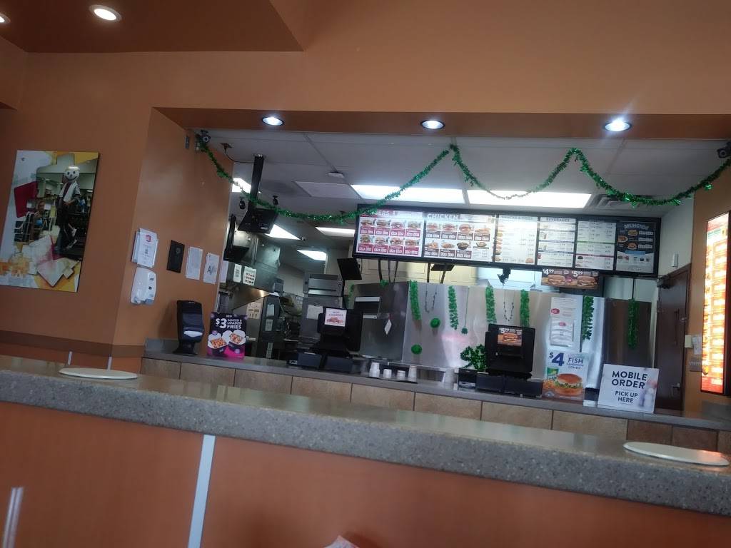 Jack in the Box | restaurant | 3702 SW Military Dr, San Antonio, TX 78211, USA | 2109211364 OR +1 210-921-1364