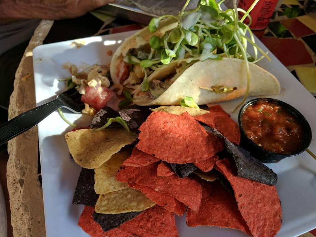 Yellow Dog Eats | restaurant | 147 Canal St, New Smyrna Beach, FL 32168, USA | 3864104824 OR +1 386-410-4824