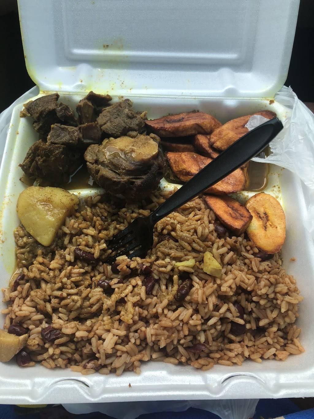 One Love Lounge Caribbean Restaurant | restaurant | 2315 S Cooper St, Arlington, TX 76015, USA | 6823234950 OR +1 682-323-4950