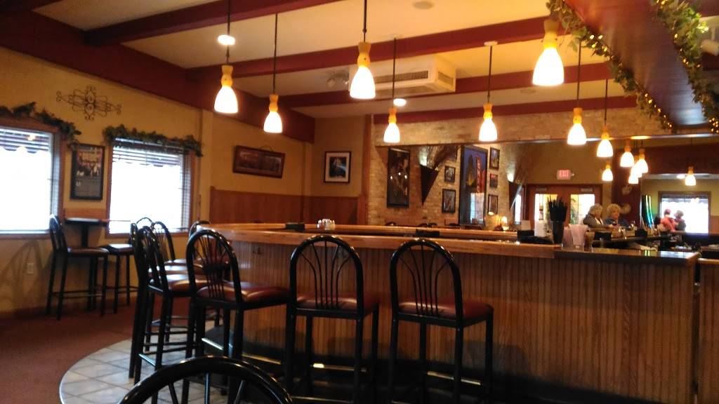 Ginos Italian | restaurant | 584 W Johnson St, Fond du Lac, WI 54935, USA | 9209069999 OR +1 920-906-9999