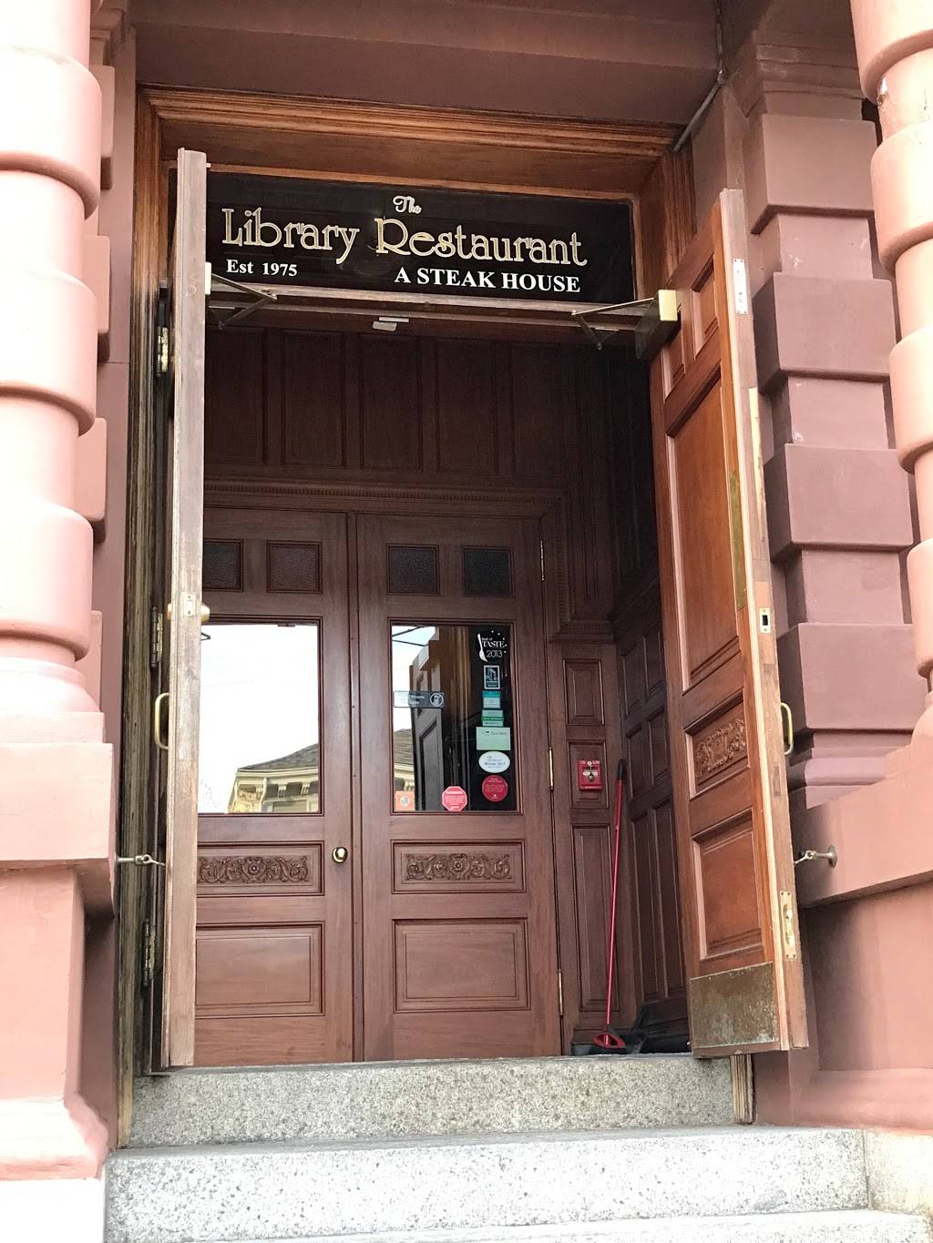 Library Restaurant | restaurant | 401 State Street #5, Portsmouth, NH 03801, USA | 6034315202 OR +1 603-431-5202