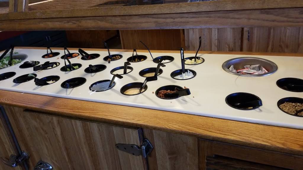 Round Table Pizza | meal delivery | 1449 E F St, Oakdale, CA 95361, USA | 2098472296 OR +1 209-847-2296