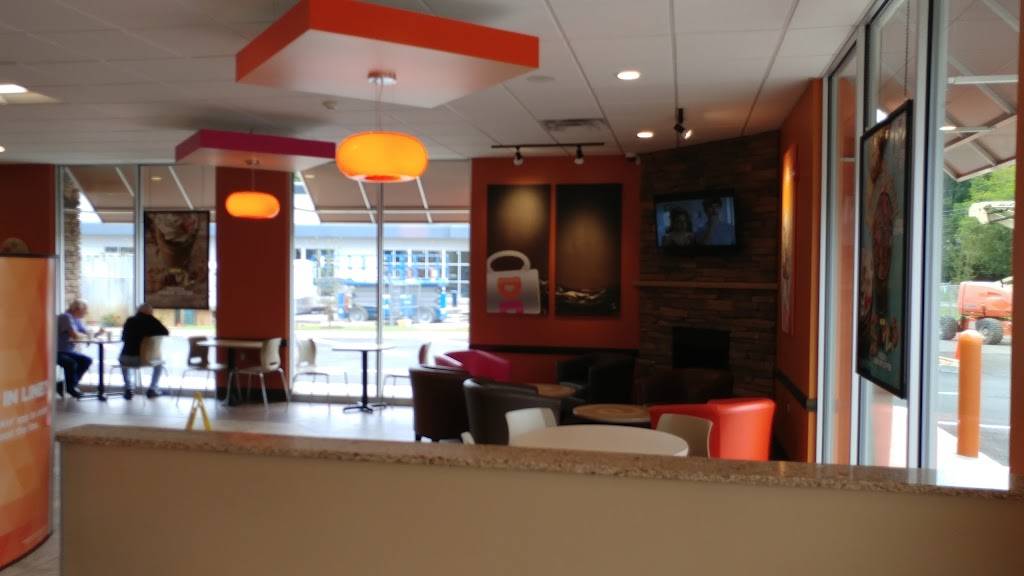 Dunkin | bakery | 995 Old Post Rd, Walpole, MA 02081, USA | 5086684800 OR +1 508-668-4800