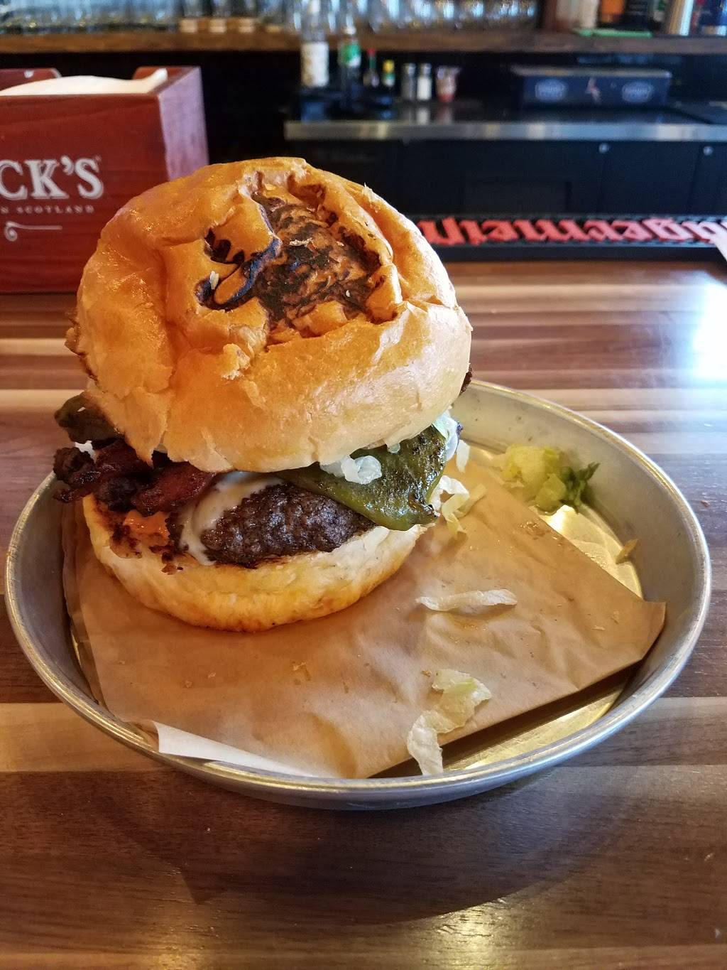 Toro Burger Bar | restaurant | 1050 Sunland Park Dr ste a-700, El Paso, TX 79922, USA | 9155812720 OR +1 915-581-2720