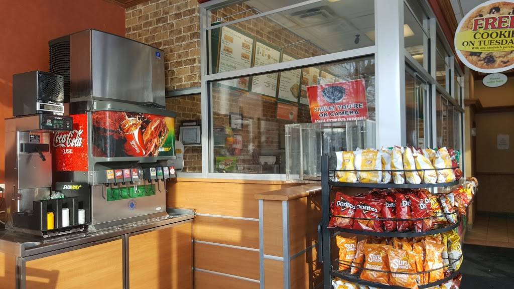 Subway Restaurants | restaurant | 742 W Garfield Blvd, Chicago, IL 60609, USA | 7739245871 OR +1 773-924-5871