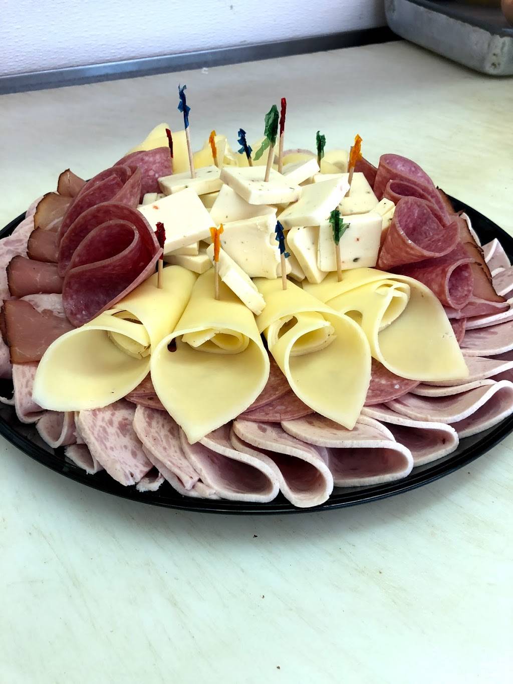 Schillers German Delicatessen | restaurant | 4327 W El Prado Blvd, Tampa, FL 33629, USA | 8138396666 OR +1 813-839-6666