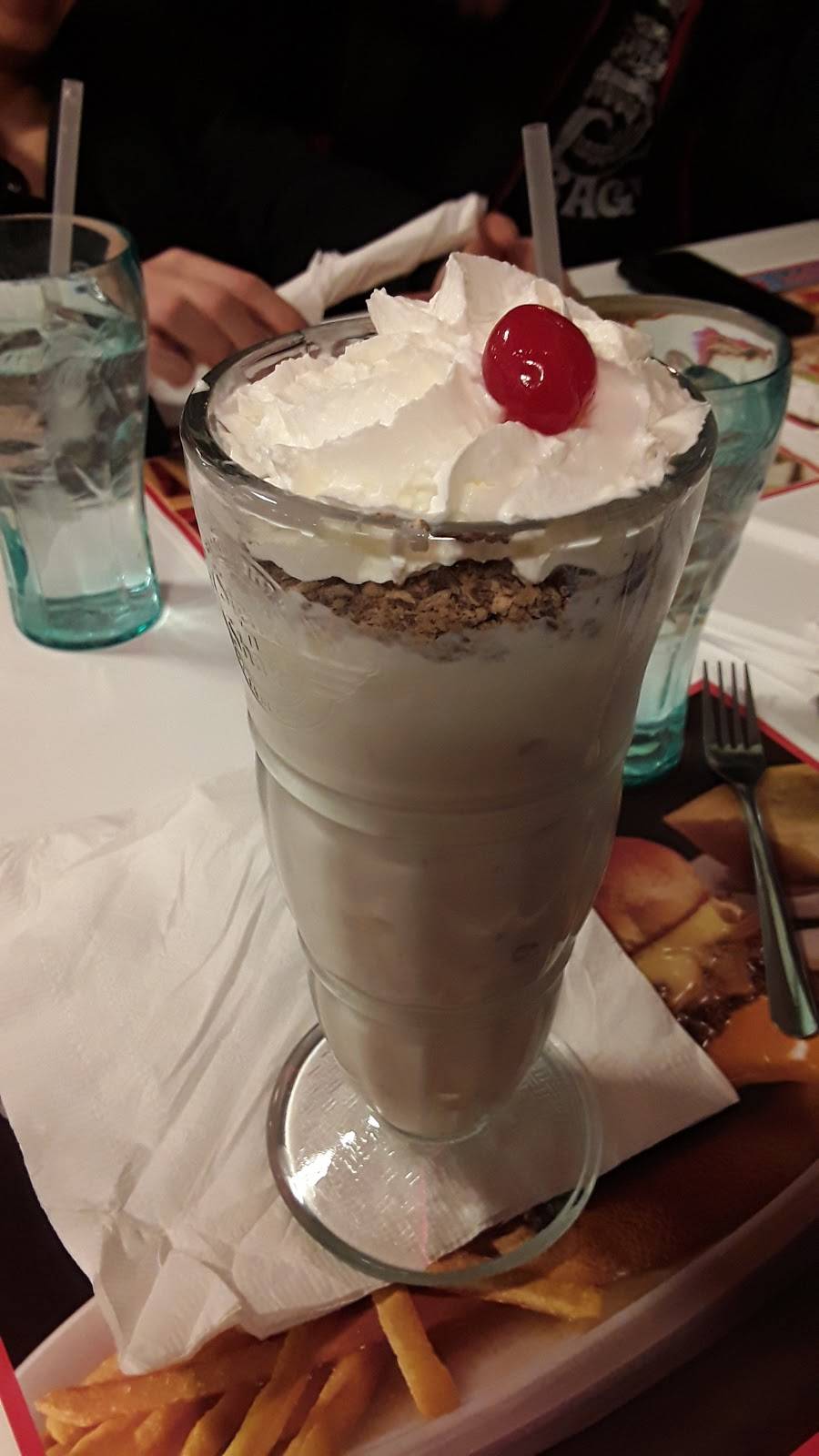 Steak n Shake | restaurant | 1960 W Morton Ave, Jacksonville, IL 62650, USA | 2172459422 OR +1 217-245-9422