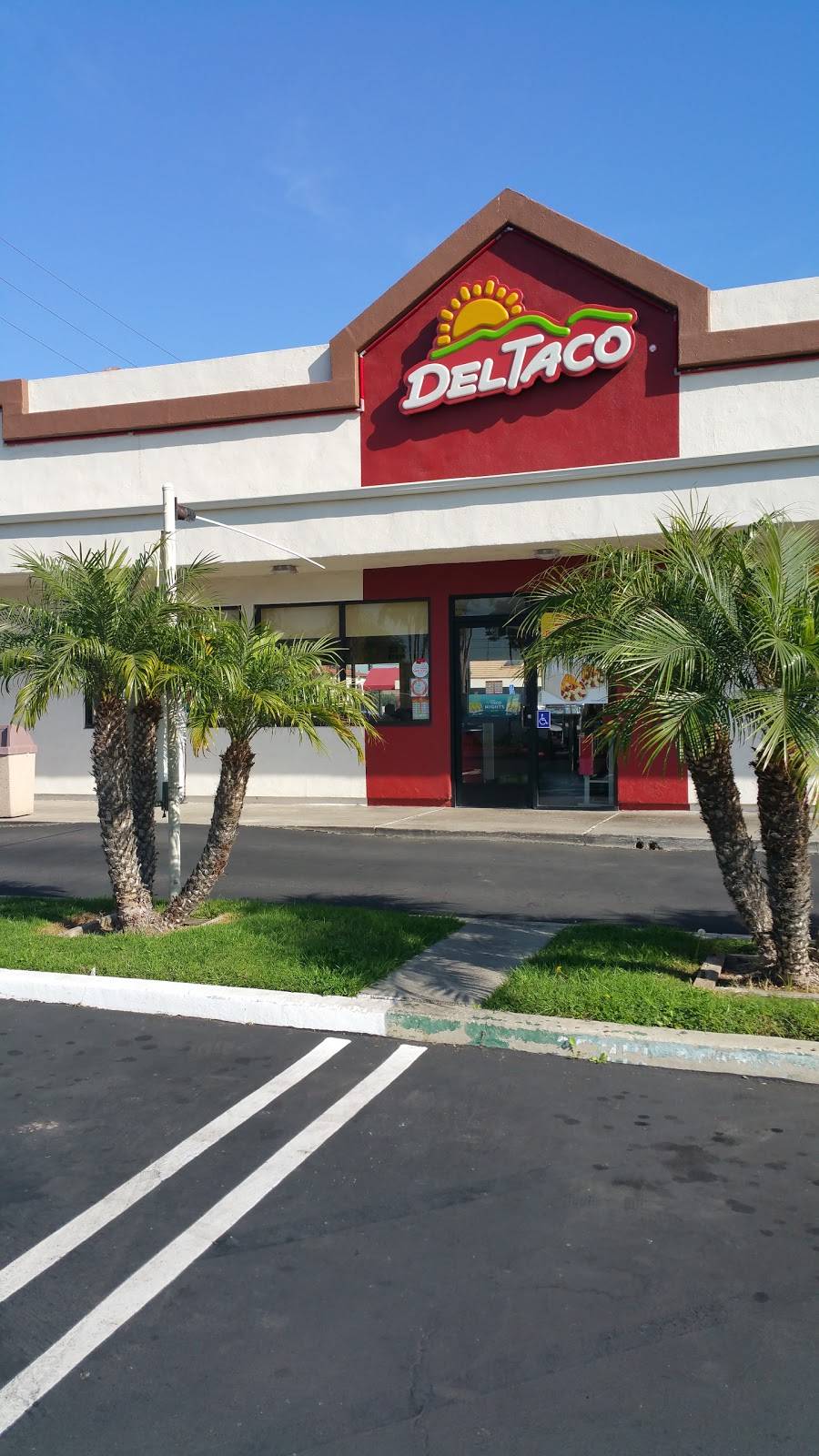 Del Taco | meal takeaway | 9436 Warner Ave, Fountain Valley, CA 92708, USA | 7149689846 OR +1 714-968-9846