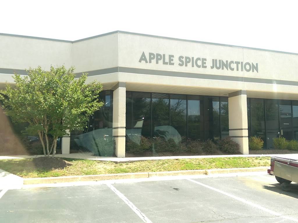 Apple Spice Junction | restaurant | 250 Exchange Pl A, Herndon, VA 20170, USA | 7036893334 OR +1 703-689-3334