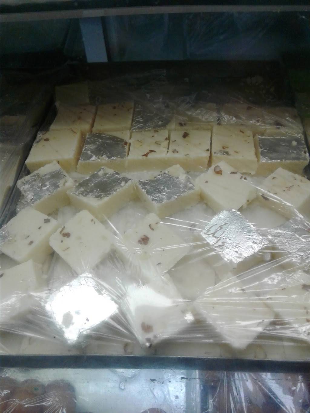 S&G Sweets | restaurant | 135-16 109th Ave, South Ozone Park, NY 11420, USA | 7187383049 OR +1 718-738-3049