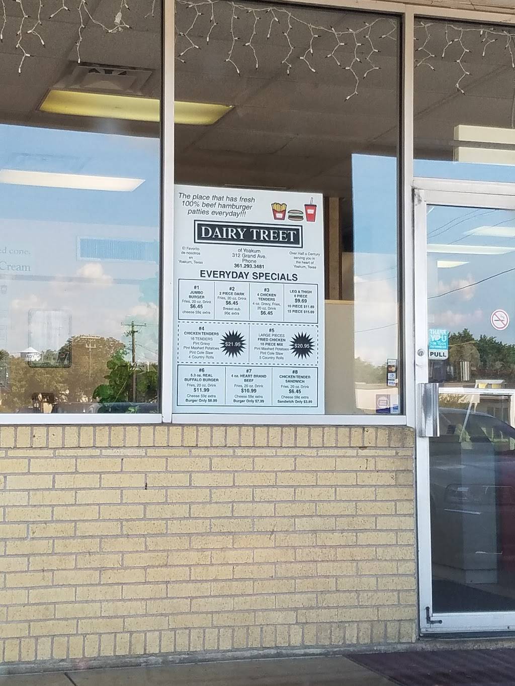 Dairy Treet Yoakum | restaurant | 901 W Grand Ave, Yoakum, TX 77995, USA | 3612933481 OR +1 361-293-3481