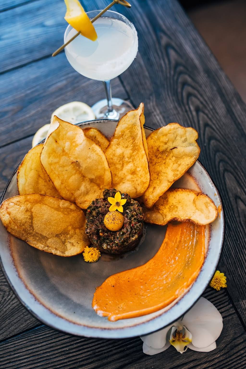 The Tavern at Zaca Creek | restaurant | 1297 Jonata Park Rd, Buellton, CA 93427, USA | 8056882412 OR +1 805-688-2412