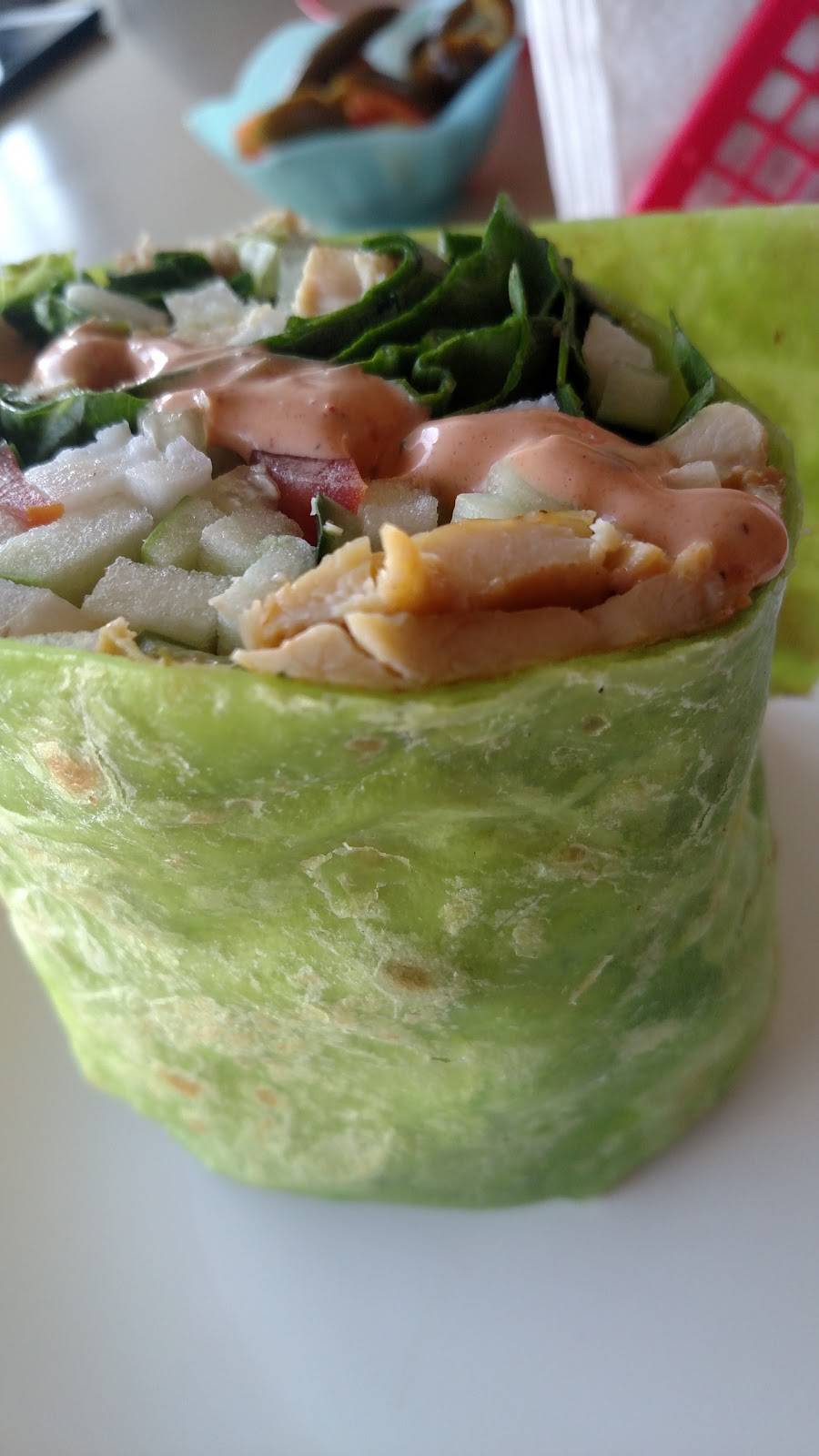 Piñaveral bebidas, sandwiches y ensaladas | restaurant | Calle Javier Mina 19919, Buenos Aires Sur, Las Misiones, 22207 Tijuana, B.C., Mexico | 016649722166 OR +52 664 972 2166