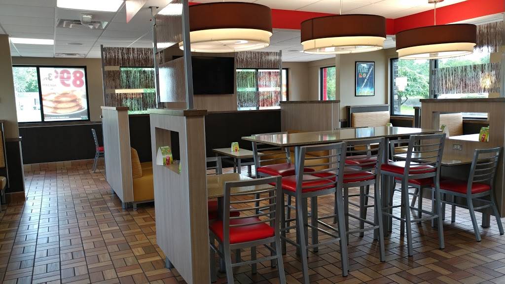 Burger King | restaurant | 2184 E Grand River Ave, Howell, MI 48843, USA | 5175466985 OR +1 517-546-6985
