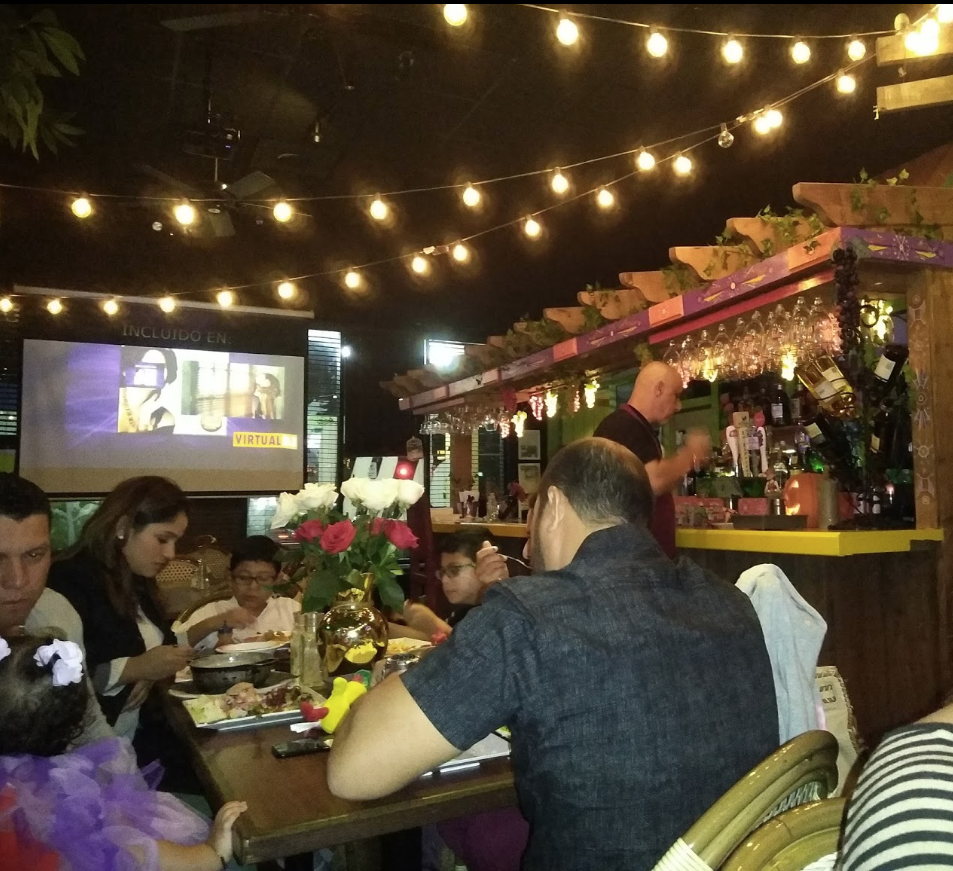 La plaza | restaurant | 10910 W Flagler St #103, Miami, FL 33174, USA | 3052218833 OR +1 305-221-8833