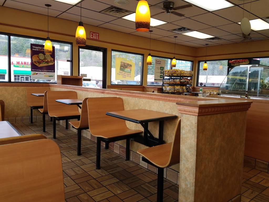 Subway Restaurants | restaurant | 258 Airport Rd, Beaver, WV 25813, USA | 3042536644 OR +1 304-253-6644