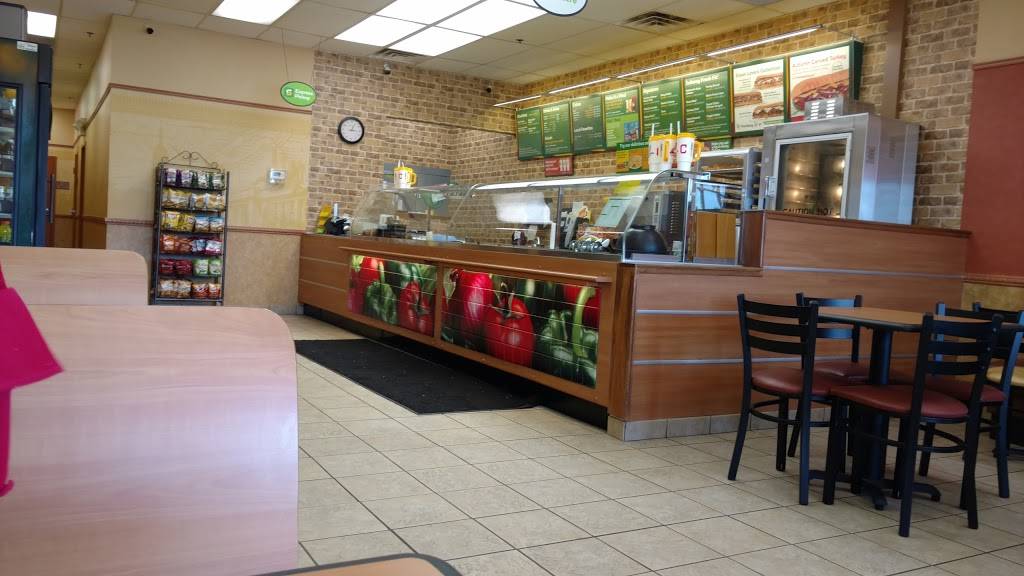 Subway | restaurant | 3983 S Main St, Akron, OH 44319, USA | 3302451899 OR +1 330-245-1899