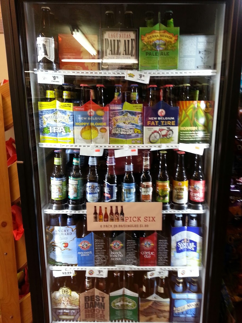 Donna Jos Market & SUBWAY | restaurant | 5040 Hooper Hwy, Cosby, TN 37722, USA | 4235327650 OR +1 423-532-7650