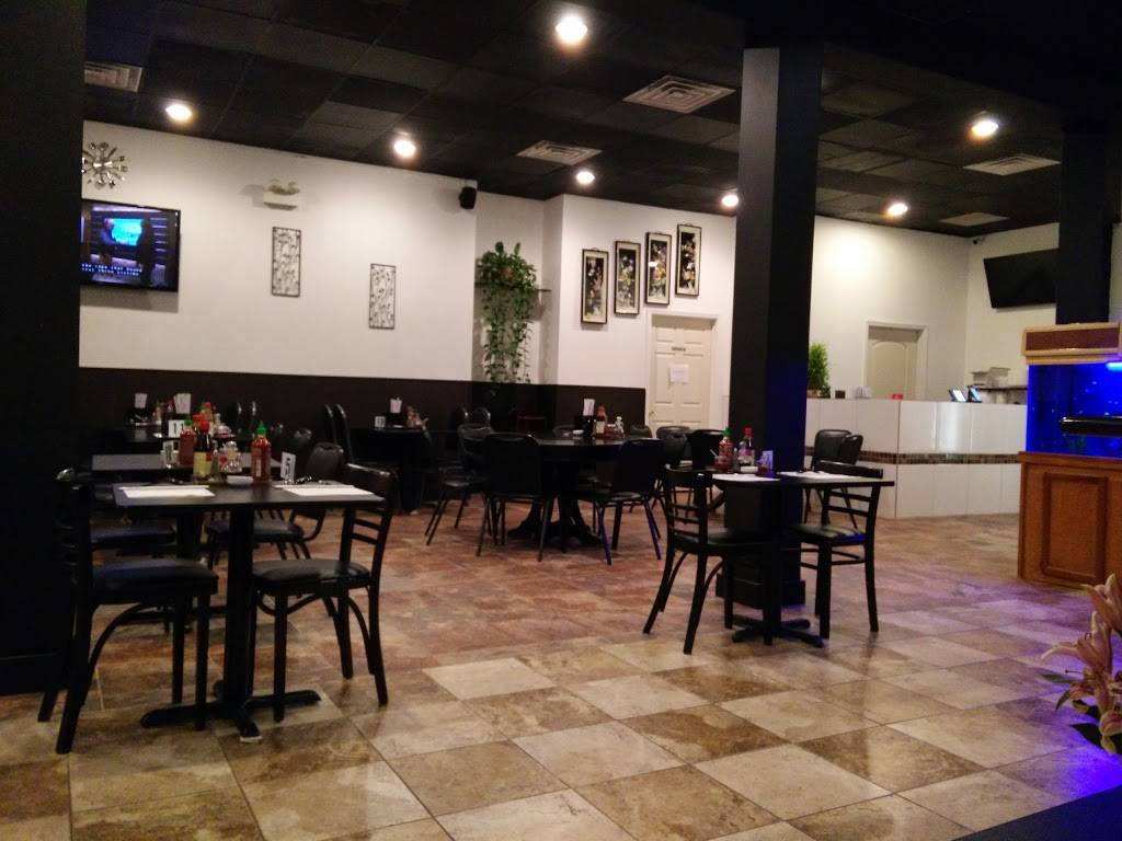 Pho Lan Phuong | restaurant | 2705 W Lawrence Ave, Chicago, IL 60625, USA | 7739618827 OR +1 773-961-8827