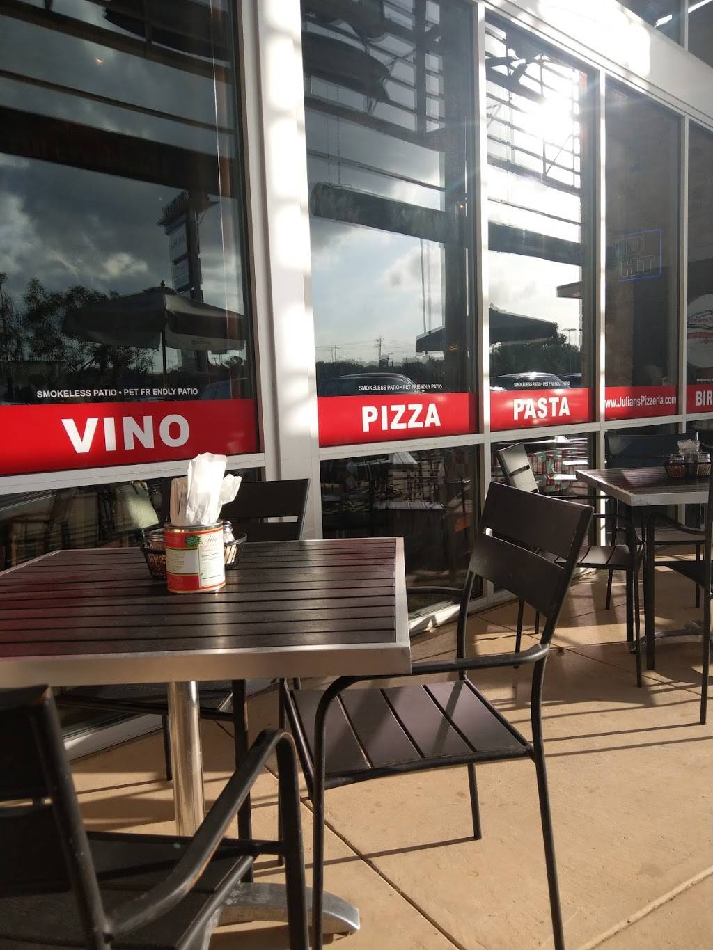 Julian’s Italian Pizzeria | restaurant | 17230 Autry Pond Rd Suite #110, San Antonio, TX 78247, USA | 2102671223 OR +1 210-267-1223