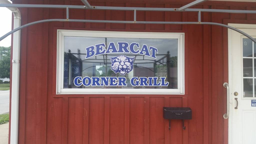 Bearcat Corner Grill | restaurant | 101 N Chicago St, Milford, IL 60953, USA | 8158892092 OR +1 815-889-2092