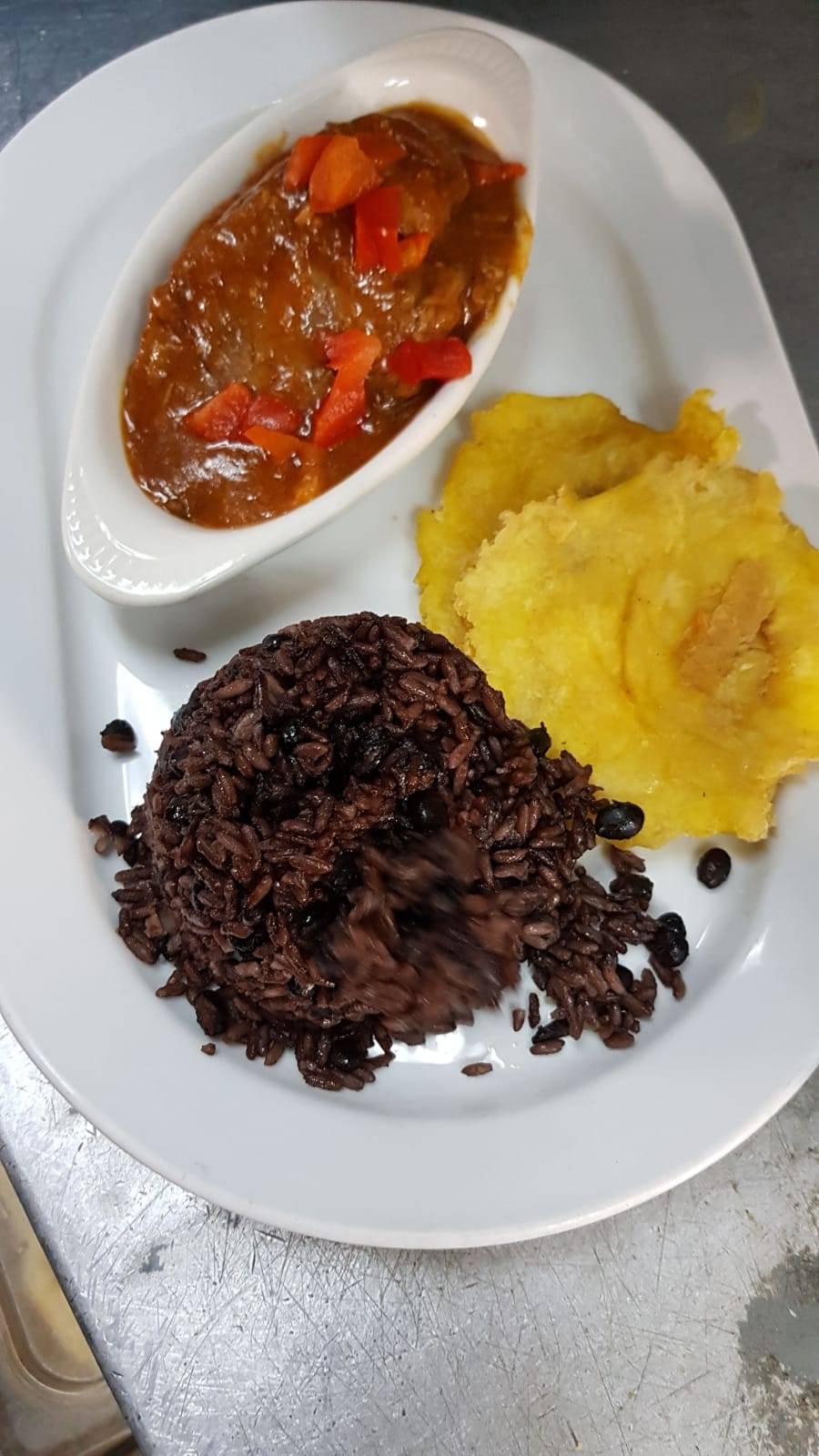 Coral Restaurant | restaurant | 6350 NW 82nd Ave, Miami, FL 33166, USA | 3054770069 OR +1 305-477-0069