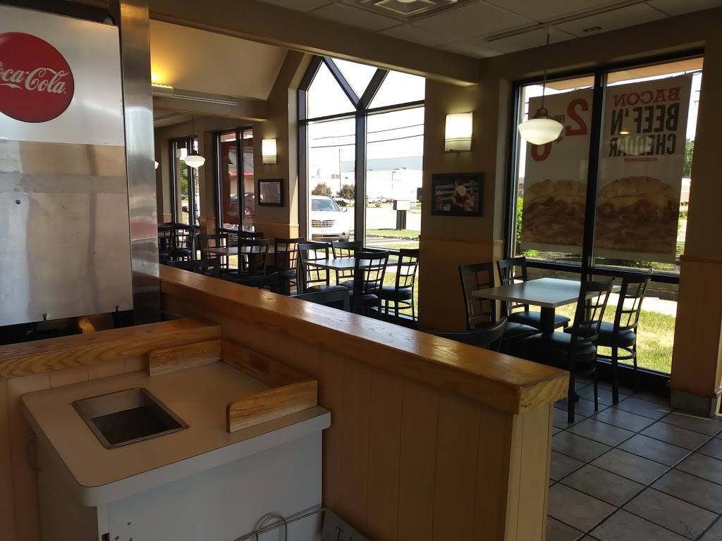 Arbys | restaurant | 15195 E, Twelve Mile Rd, Roseville, MI 48066, USA | 5867797735 OR +1 586-779-7735