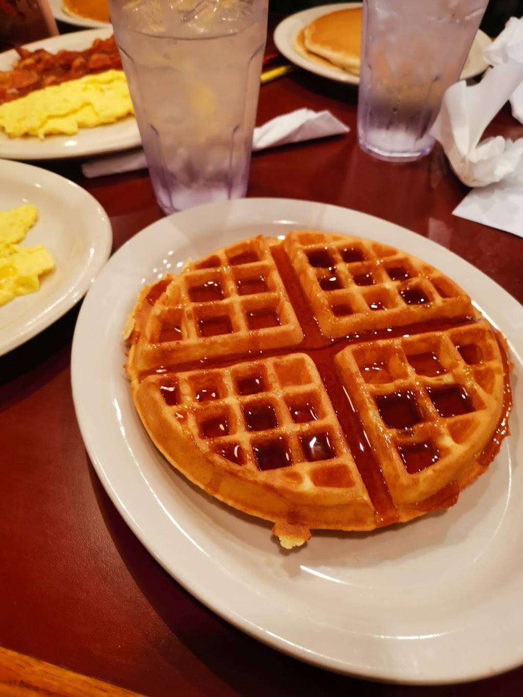 Parkway House Family Restaurant | restaurant | 5821 E W.T. Harris Blvd, Charlotte, NC 28215, USA | 7045631323 OR +1 704-563-1323