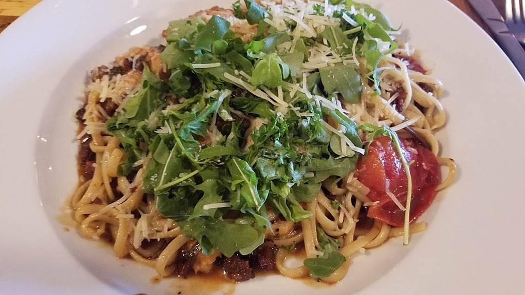 Urban Element Farm Fresh Eatery & Pub | restaurant | 235 Lewiston Rd, Topsham, ME 04086, USA | 2074064891 OR +1 207-406-4891