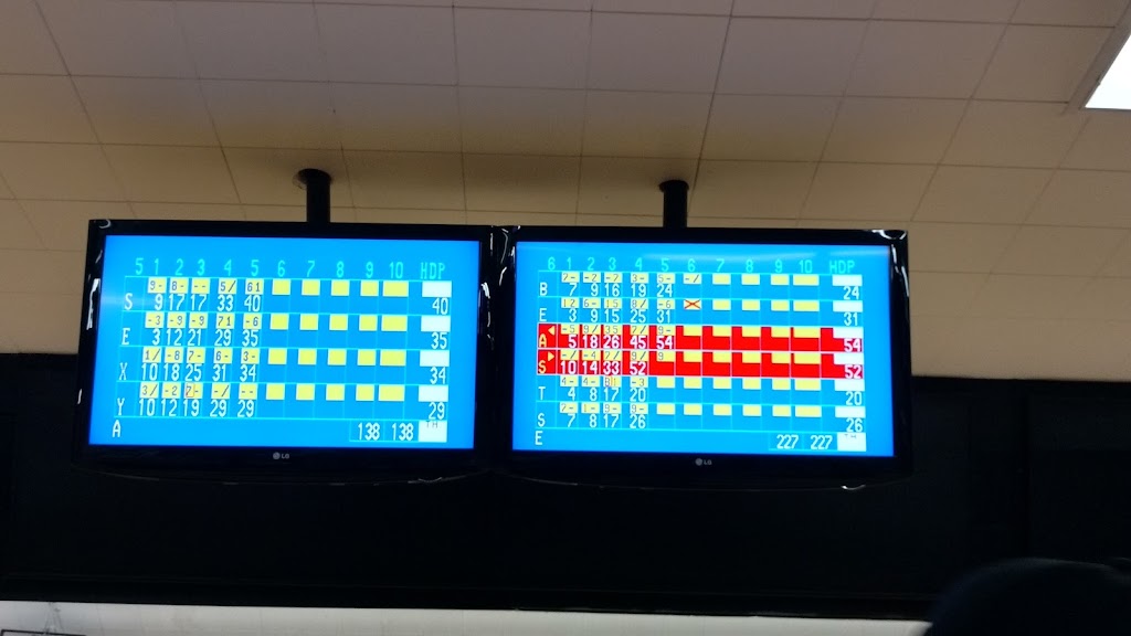 AMF Woodlawn Lanes | restaurant | 6410 Security Blvd, Baltimore, MD 21207, USA | 4109446000 OR +1 410-944-6000