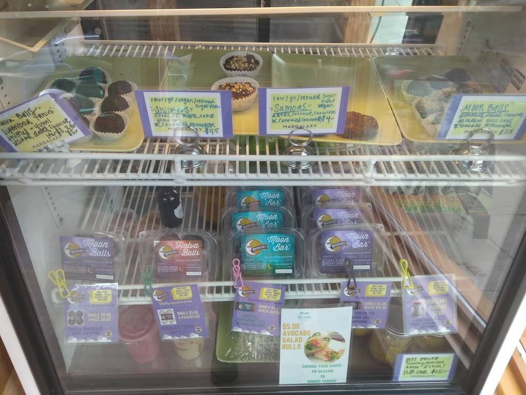 Best Friend Juice Bar & Cafe | restaurant | 2832 SE Gladstone St, Portland, OR 97202, USA | 5032083441 OR +1 503-208-3441