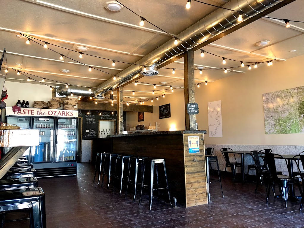 Piney River Taproom | restaurant | 326 U.S. Rte 66 E, Waynesville, MO 65583, USA | 5734332739 OR +1 573-433-2739