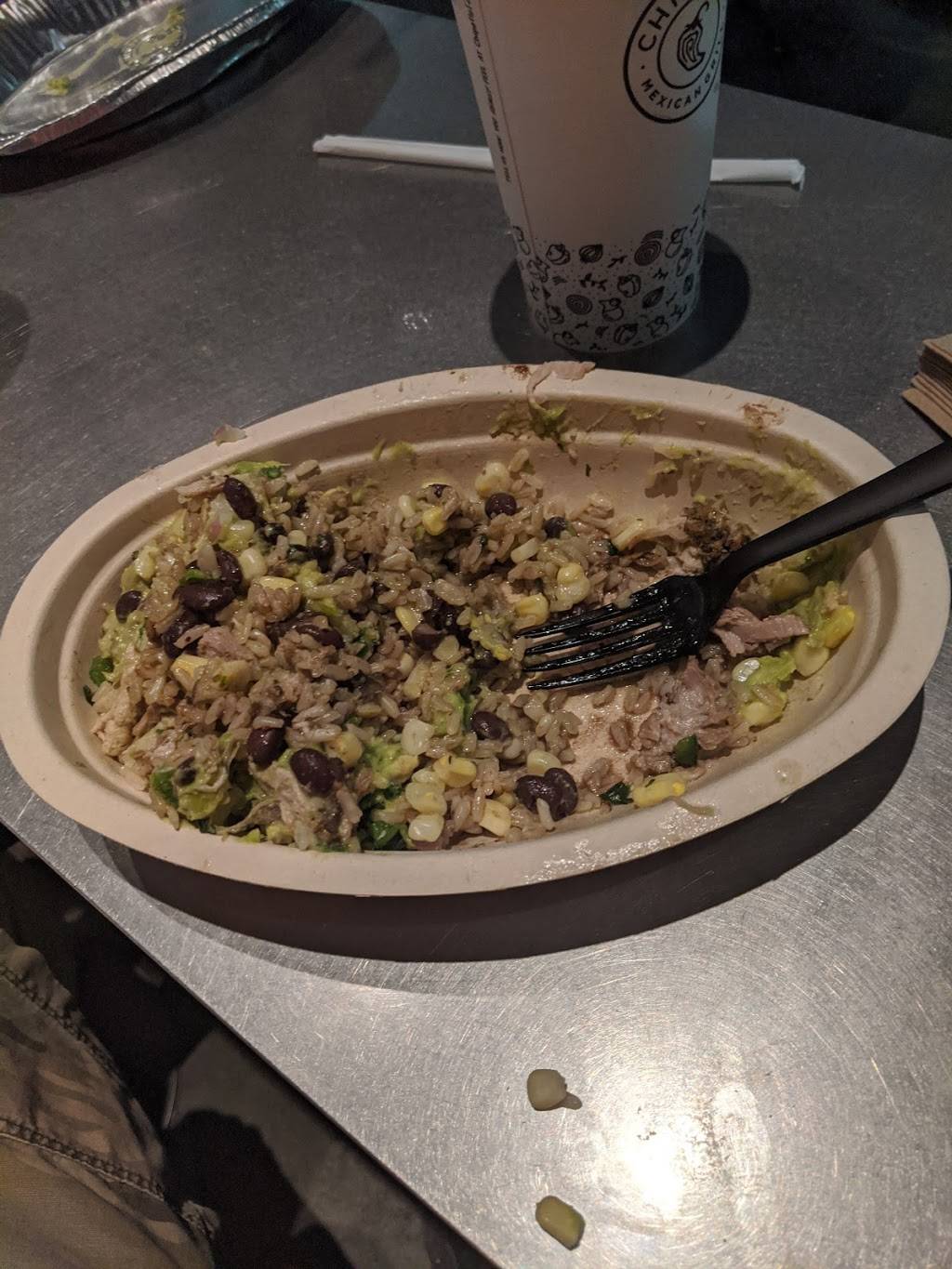 Chipotle Mexican Grill | restaurant | 6005 O St A, Lincoln, NE 68510, USA | 4023272778 OR +1 402-327-2778