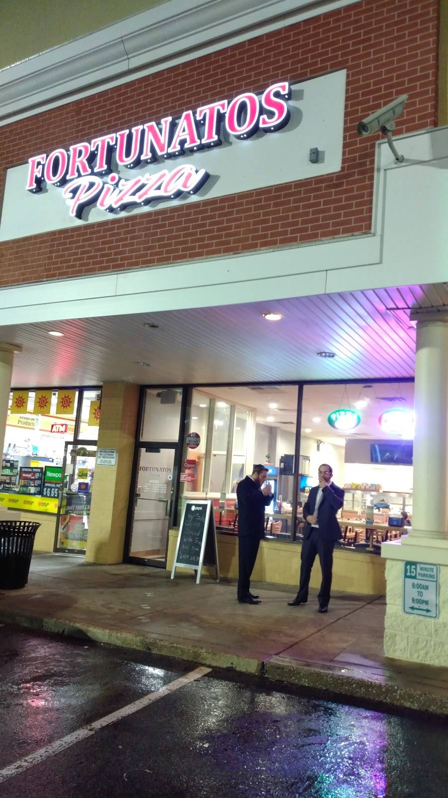 Fortunatos Pizza | restaurant | 578 Cranbrook Rd, Cockeysville, MD 21030, USA | 4106671340 OR +1 410-667-1340