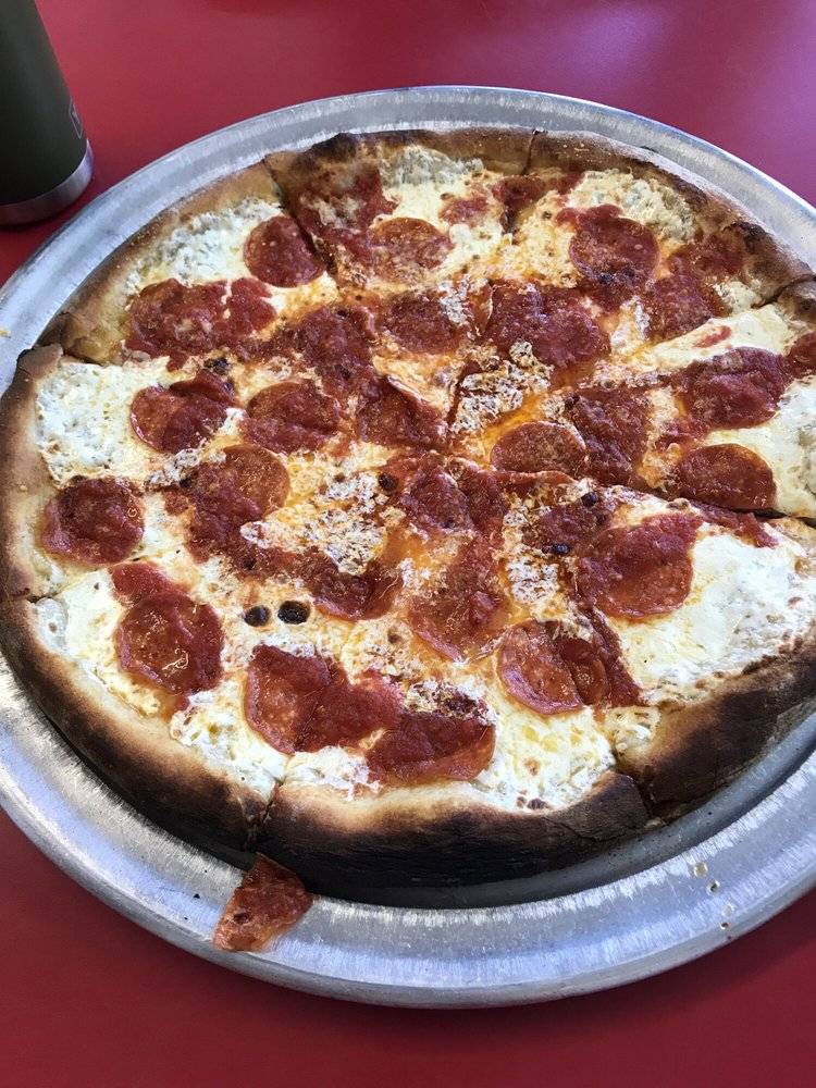 Totonnos Pizzeria Napolitana | restaurant | 1524 Neptune Ave, Brooklyn, NY 11224, USA | 7183728606 OR +1 718-372-8606