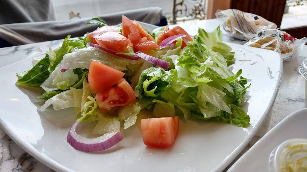 Damenzo’s Pizza | restaurant | 901 W 35th St, Chicago, IL 60609, USA | 7735791995 OR +1 773-579-1995