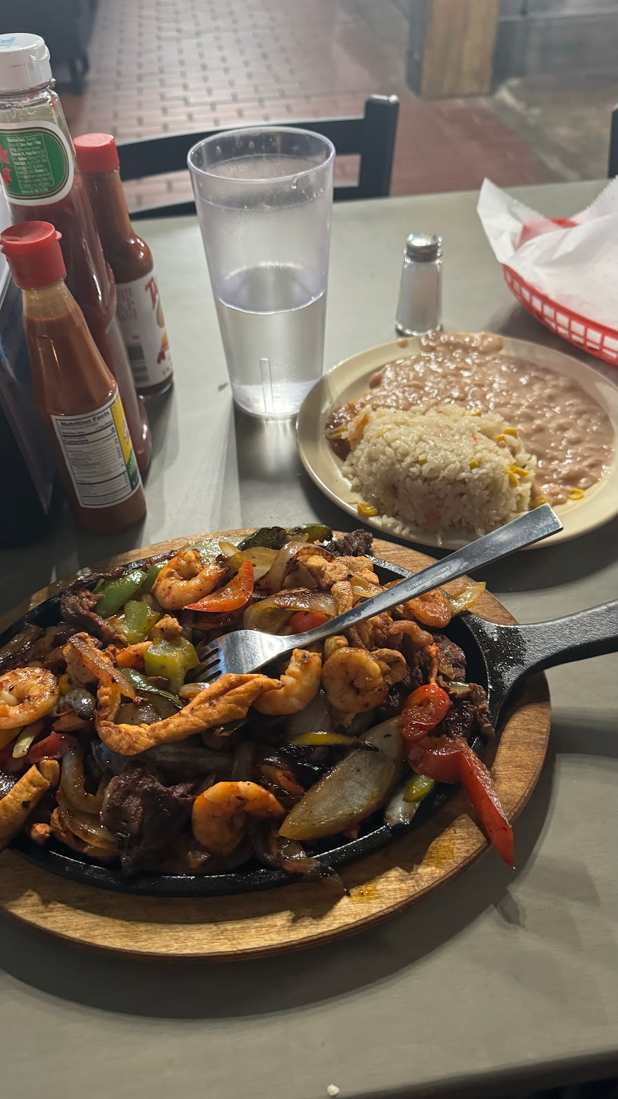 Las Islas Marias | restaurant | 6480 Redwood Dr, Rohnert Park, CA 94928, USA | 7074188599 OR +1 707-418-8599