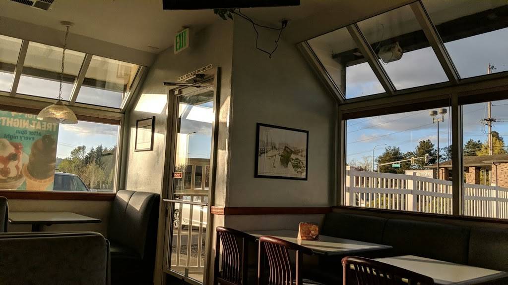 Dairy Queen | restaurant | 1002 13th Ave S, Kelso, WA 98626, USA | 3604252360 OR +1 360-425-2360