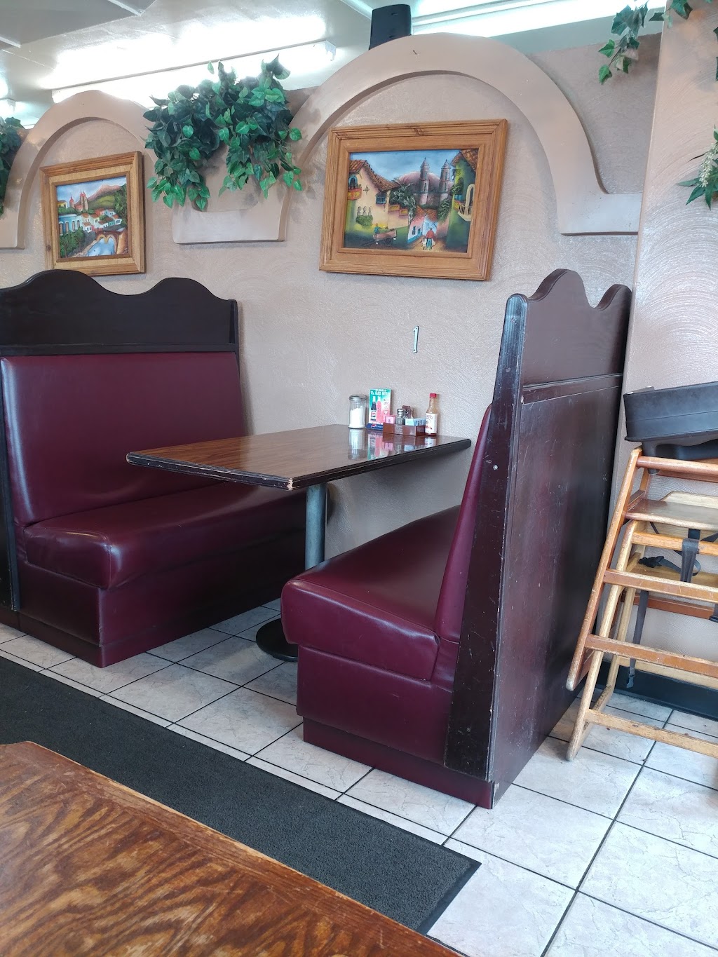 El Charrito | restaurant | 130 N 10th Ave, Pasco, WA 99301, USA | 5095449141 OR +1 509-544-9141