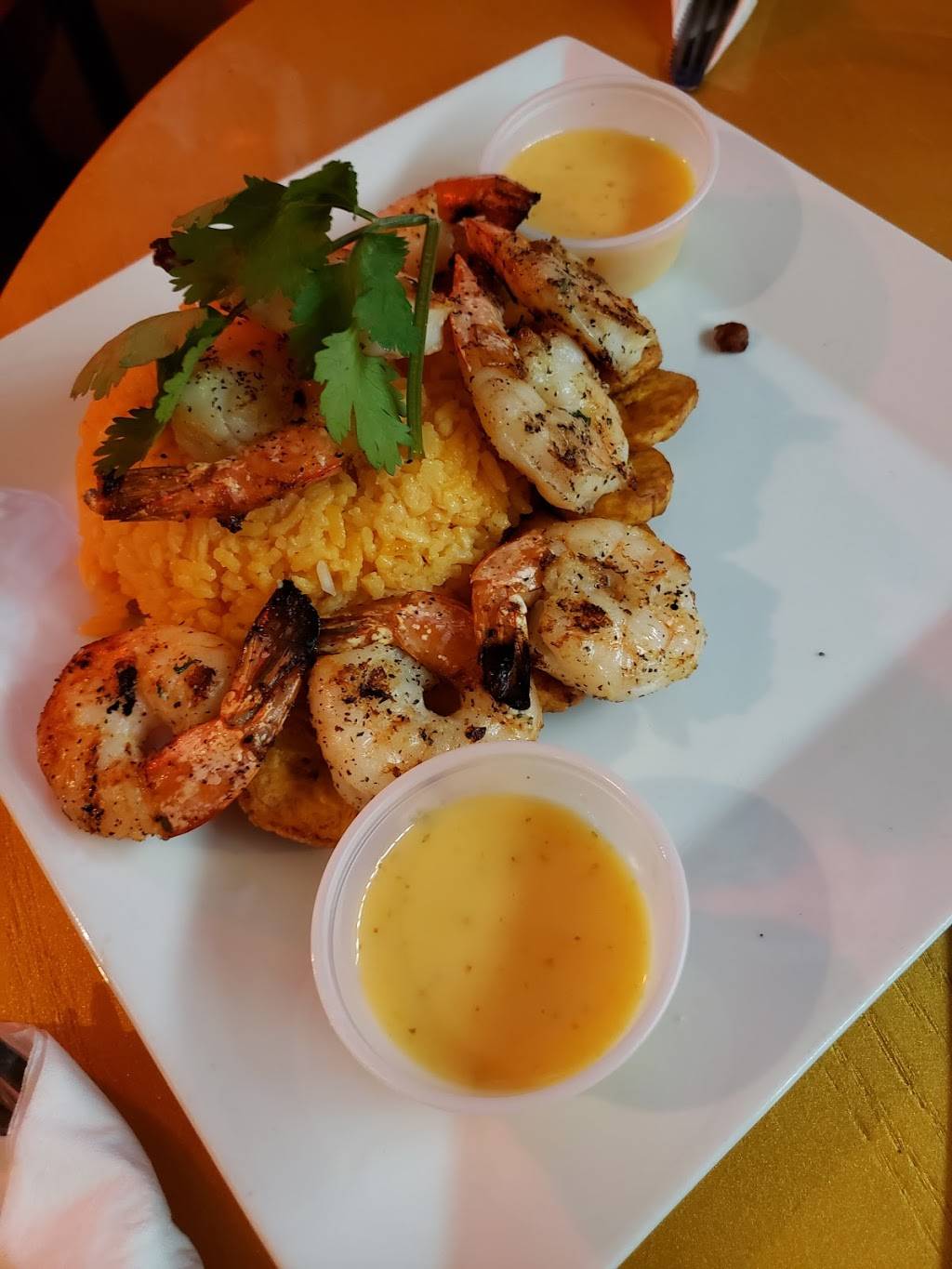 Top Mix Bar & Kitchen | restaurant | 257 Norfolk Ave, Boston, MA 02119, USA | 6176528976 OR +1 617-652-8976